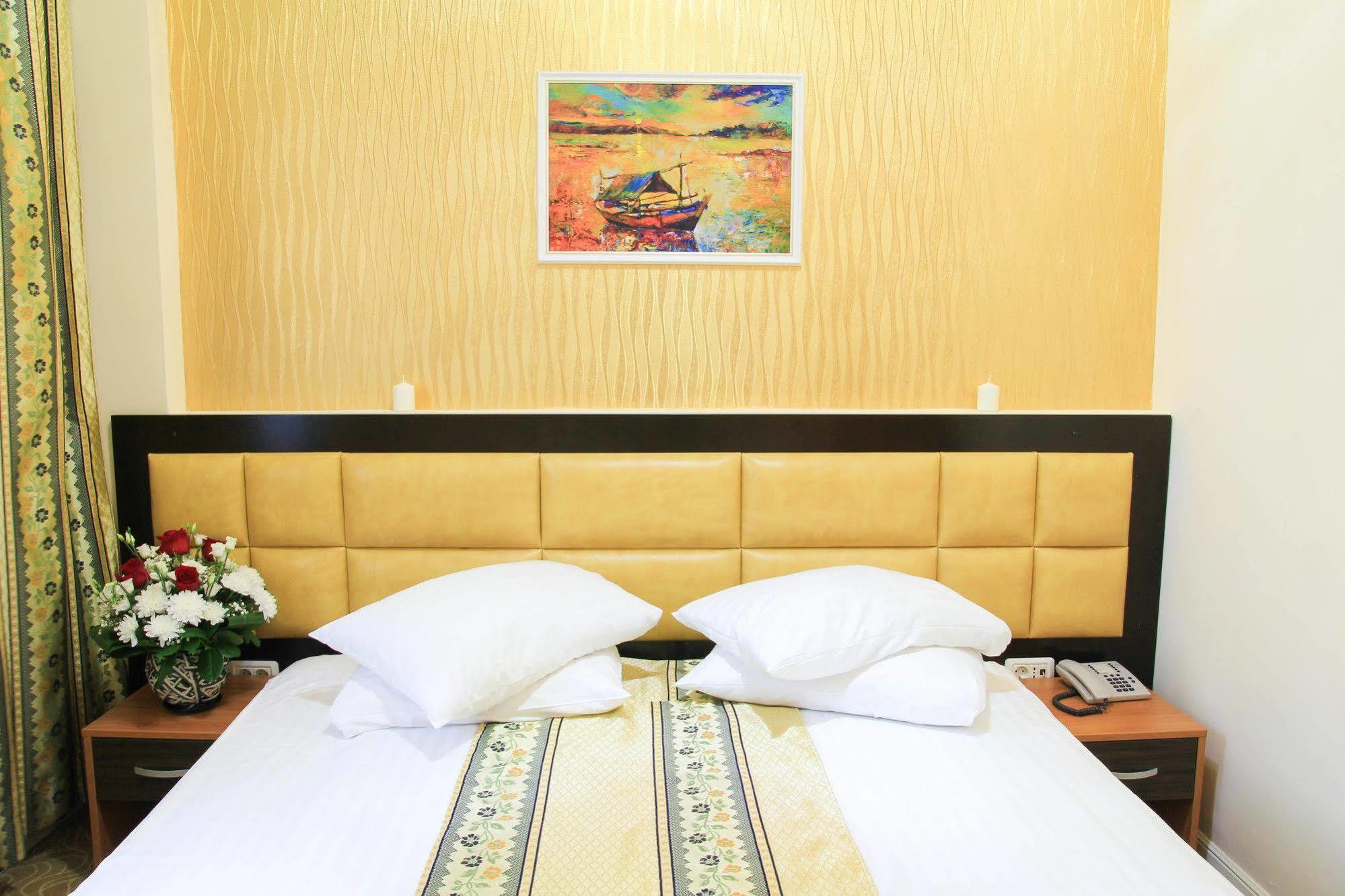 Best Western Hotel Lev Or I Bükreş Dış mekan fotoğraf